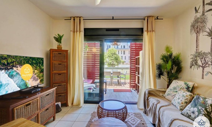 Saint-Pierre Apartment | 42 m² Apartment ∙ 1 bedroom ∙ 4 guests