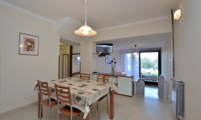 Cres Apartment | 42 m² Apartment ∙ 1 bedroom ∙ 4 guests