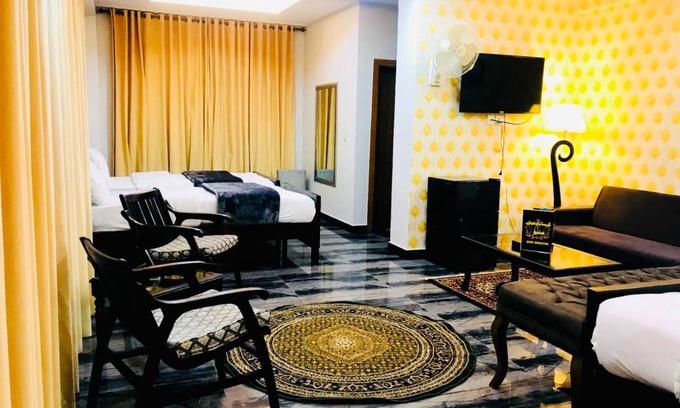 Murree Hotel | 42 m² Hotel ∙ 5 guests