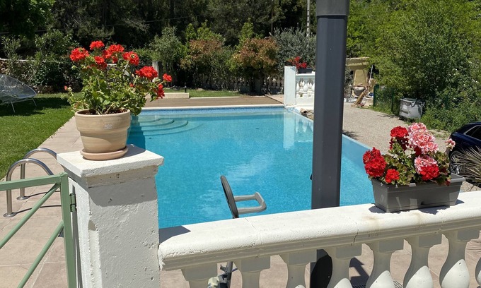Grasse Apartment | 420 €/week GRASSE CANNES MANDELIEU studio with private pool and petanque