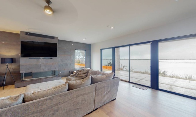 Coos Bay House | 423 m² House ∙ 3 bedrooms ∙ 9 guests