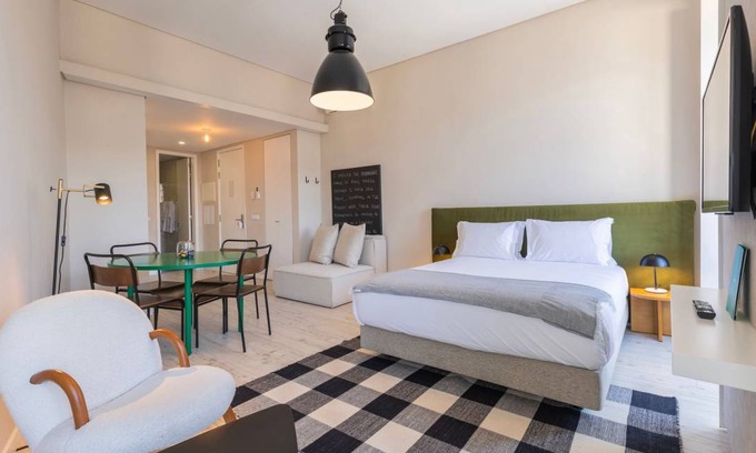 Sacramento Apartment | 43 m² Apartment ∙ 2 guests