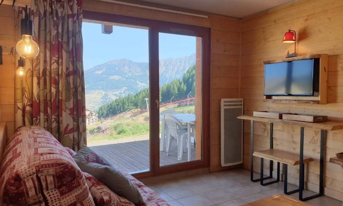 Les Orres Ski Chalet | 43 m² Chalet ∙ 2 bedrooms ∙ 6 guests
