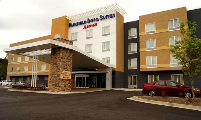 Cumming Hotel | 43 m² Hotel ∙ 127 guests