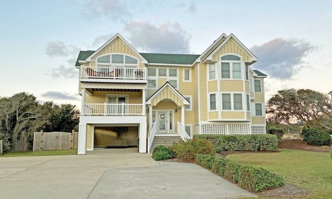 Kitty Hawk House | 432 m² House ∙ 7 bedrooms ∙ 16 guests