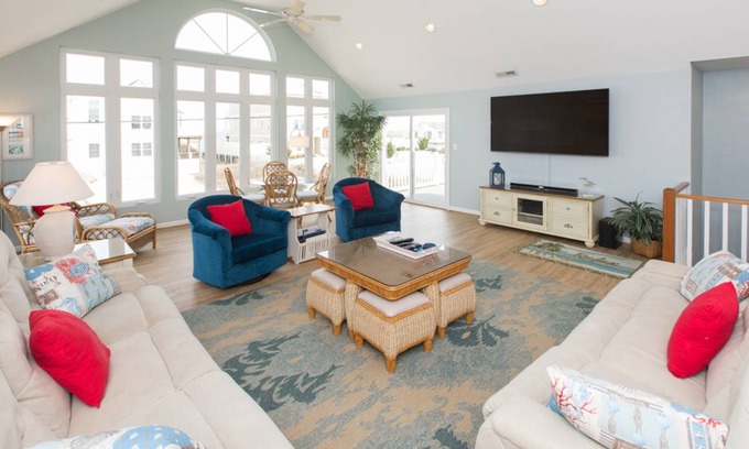 Sandbridge House | 432 m² House ∙ 10 bedrooms ∙ 22 guests