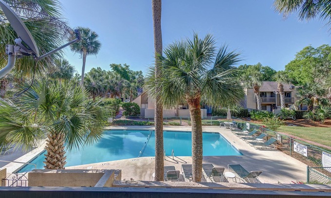 Hilton Head Island Villa | 44 Beach Club: Stunning remodeled villa. Pool Views. 3BR. Walk to the beach.