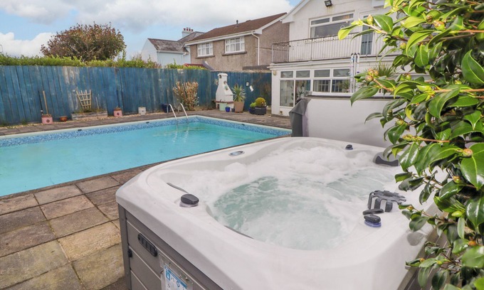 Milford Haven Cottage | 44 HONEYBOROUGH ROAD, pet friendly, with pool in Neyland