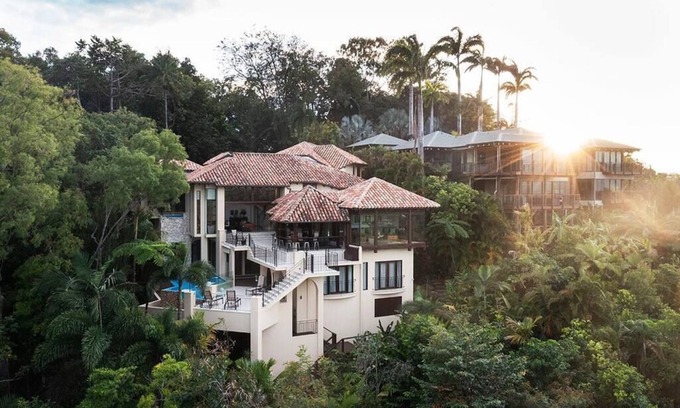 Port Douglas House | 44 Island Point Road - Port Douglas, Villa Aman - Port Douglas