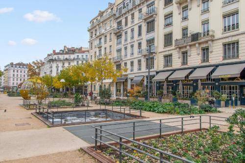 Jules Ferry - Recamier Apartment | 44 m² Apartment ∙ 1 bedroom ∙ 4 guests