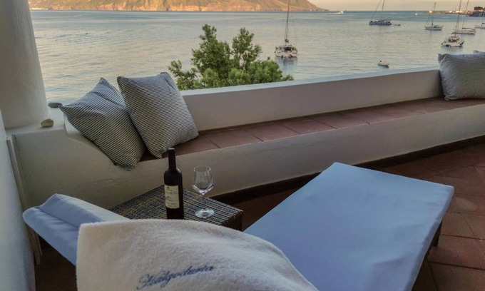 Santa Marina Salina Resort | 44 m² Resort ∙ 4 guests