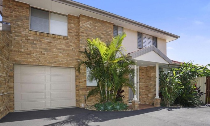 Long Jetty House | 44 Oaks Avenue