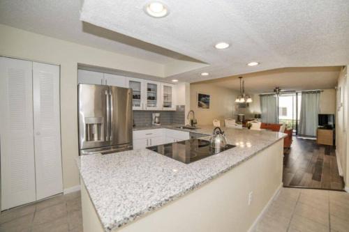 Trailer Estates House | 4411 Shorewalk 15 min to Beach and 5 mins to IMG
