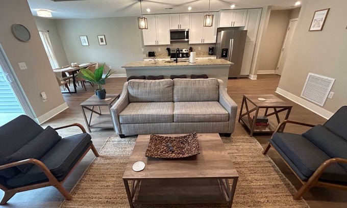 Acme Apartment | 442 m² Apartment ∙ 8 bedrooms ∙ 24 guests