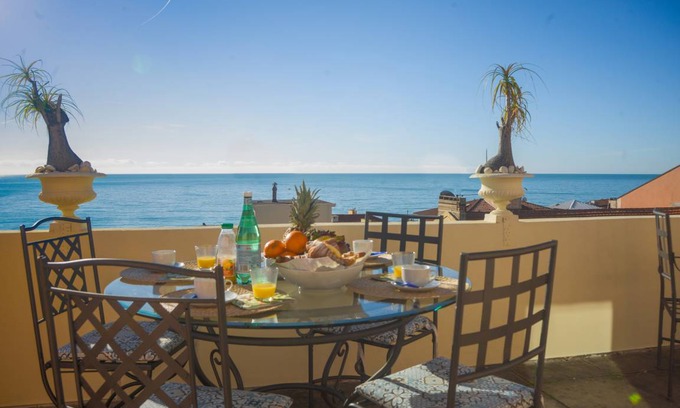 Menton Apartment | 45 m² Apartment ∙ 1 bedroom ∙ 4 guests