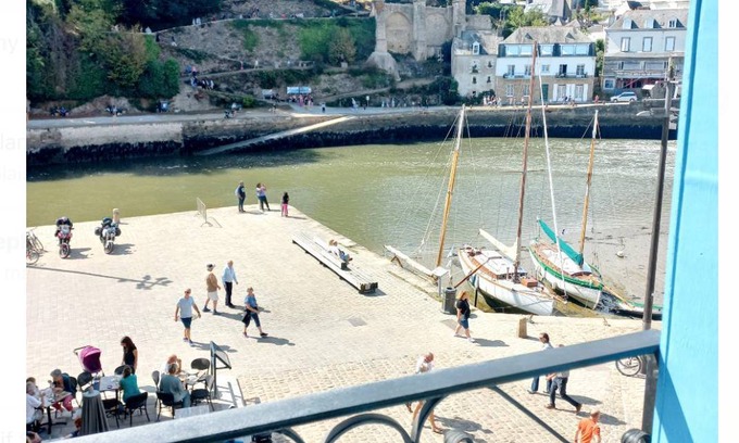 Port de St Goustan Apartment | 45 m² Apartment ∙ 2 bedrooms ∙ 4 guests