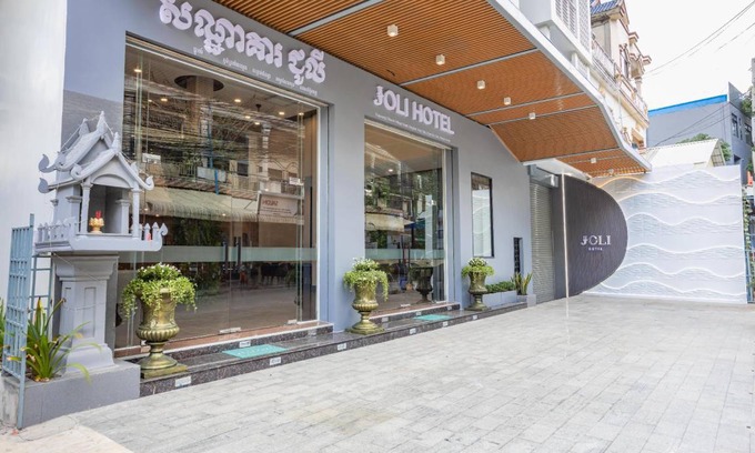 Sen Sok Hotel | 45 m² Hotel ∙ 3 guests