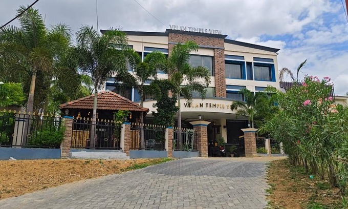 Palani Hotel | 45 m² Hotel ∙ 5 guests