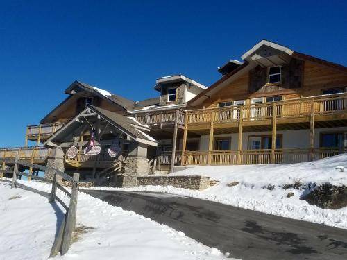 Beech Mountain Hotel | 45 m² Hotel ∙ 5 guests