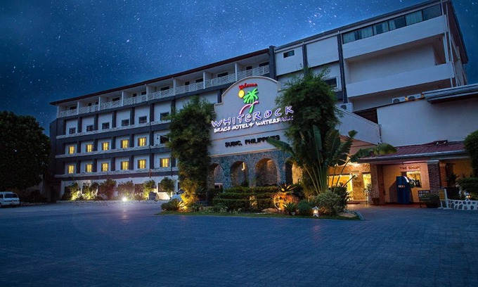 Subic Resort | 450 m² Resort ∙ 6 bedrooms ∙ 127 guests
