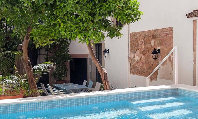 Caldes d'Estrac Villa | 450 m² Villa ∙ 5 bedrooms ∙ 10 guests