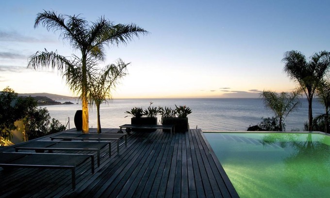 Almunecar Villa | 450 m² Villa ∙ 4 bedrooms ∙ 7 guests