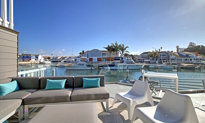Channel Islands House | 4536 Costa De Oro - Waterfront Wonderland