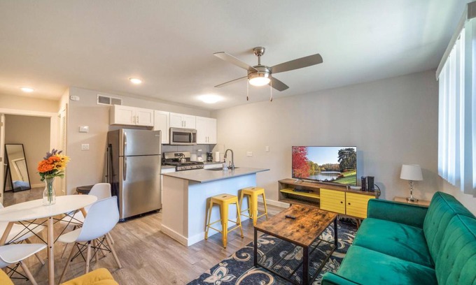 Brentwood Apartment | 46 m² Apartment ∙ 1 bedroom ∙ 3 guests