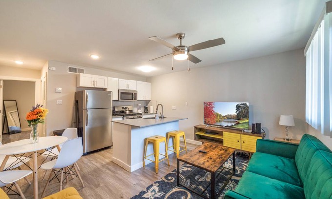 Brentwood Apartment | 46 m² Apartment ∙ 1 bedroom ∙ 3 guests