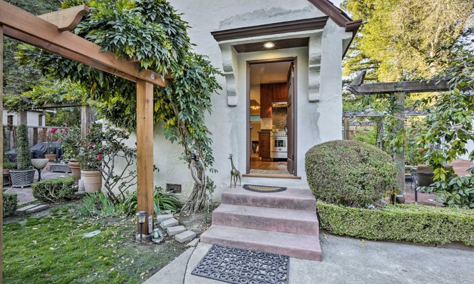 West Menlo Park Cottage | 46 m² Cabin ∙ 1 bedroom ∙ 2 guests