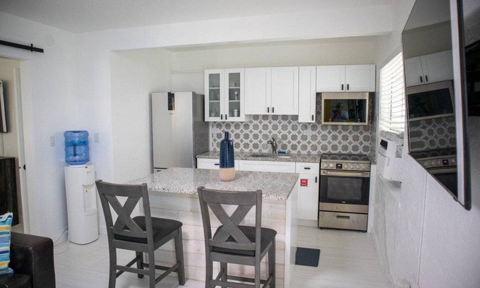 Marathon Cottage | 46 m² Cabin ∙ 1 bedroom ∙ 3 guests