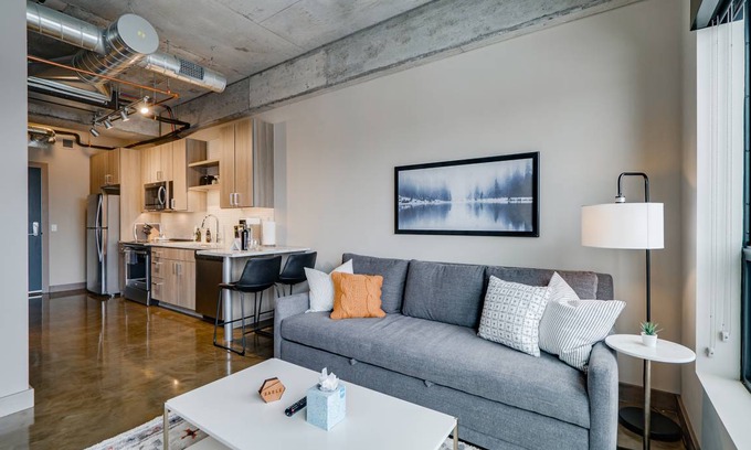 Warehouse District House | 46 m² Loft ∙ 4 guests