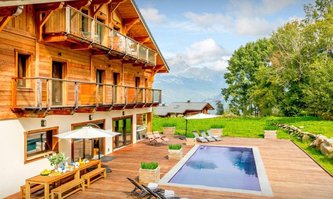 Saint-Gervais-les-Bains Ski Chalet | 460 m² Chalet ∙ 7 bedrooms ∙ 14 guests