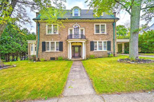 Olean House | 465 m² House ∙ 4 bedrooms ∙ 8 guests