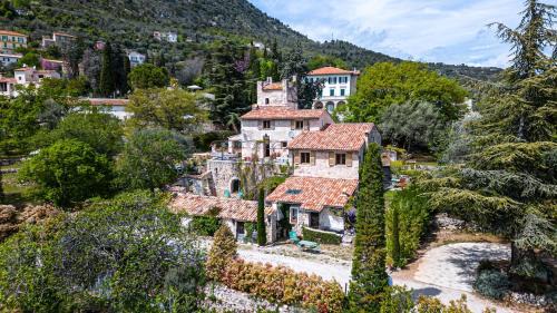 Chateauneuf-Villevieille Villa | #47 17th Century House Pool, Parking, Sauna, Pétanque, BBQ