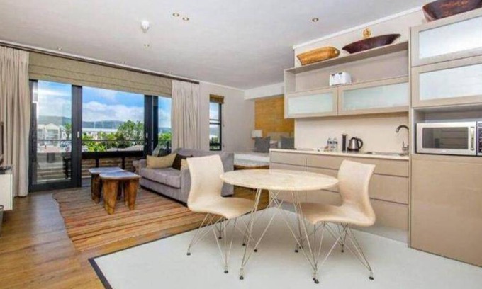 Knysna Central Apartment | 47 m² Apartment ∙ 1 bedroom ∙ 2 guests