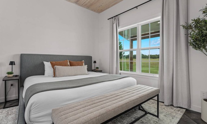 Fredericksburg Cottage | 47 m² Cabin ∙ 2 bedrooms ∙ 4 guests