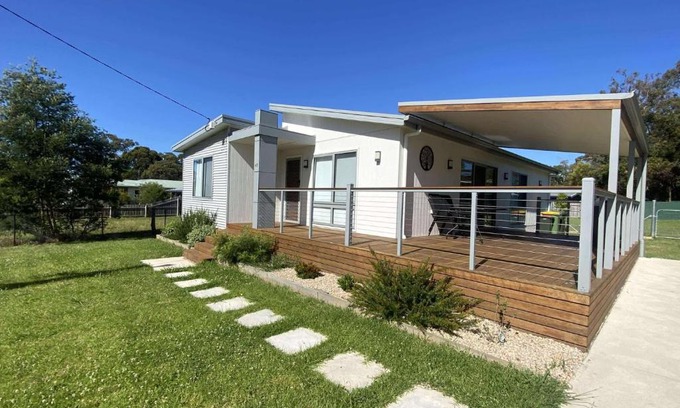 Mallacoota House | 47 Mirrabooka Road, Mallacoota