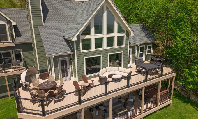 Mountainside House | 471 m² House ∙ 5 bedrooms ∙ 14 guests
