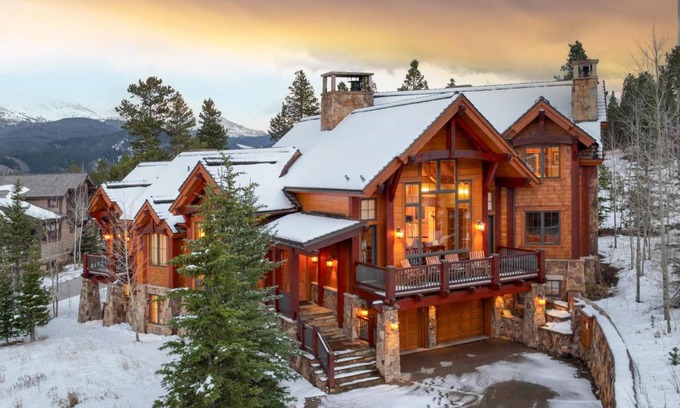 Timber Trail House | 477 m² House ∙ 5 bedrooms ∙ 14 guests
