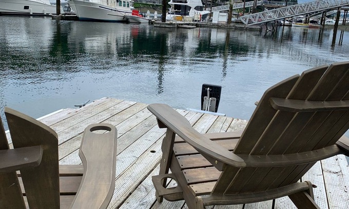 Gig Harbor Boat Rental | 48' Angel Yacht Located in the Historic Gig Harbor Marina & Boatyard
