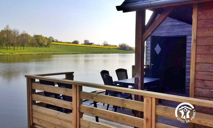 Villiers-Charlemagne Cottage | 48 m² Cabin ∙ 2 bedrooms ∙ 4 guests