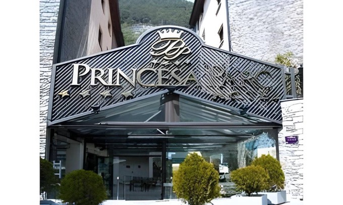 Arinsal Hotel | 48 m² Hotel ∙ 127 guests