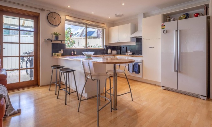 Riverton House | 480 Family Home in Riverton with Parking & WIFI