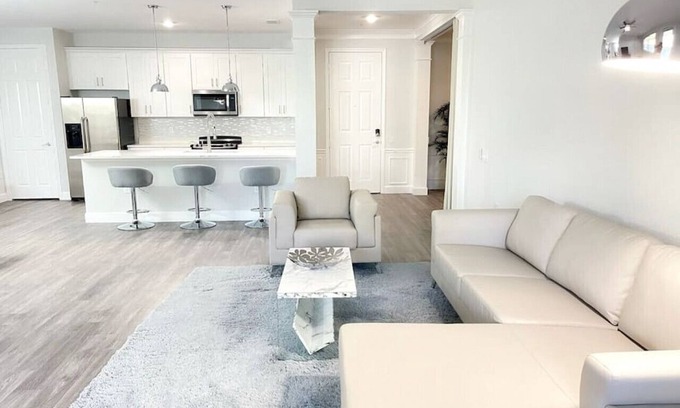 Florida Central Atlantic Coast Condo | 4816 Cayview Ave #102 Xu · Luxury Lake View Near Convention Center, Universal