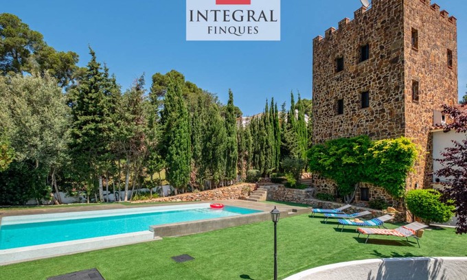 Vall-Llobrega House | 488 m² House ∙ 7 bedrooms ∙ 12 guests