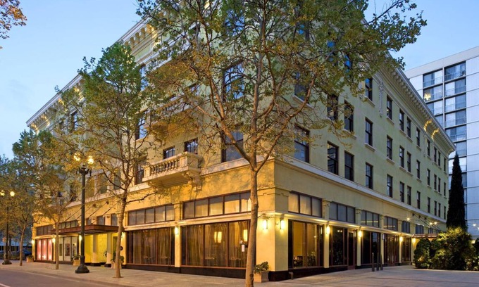 Downtown San Jose Hotel | 49 m² Hotel ∙ 127 guests