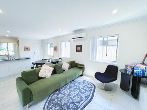 Coomera House | 4b2b Coomera Comfort Lodge Near Theme Park & Westfield