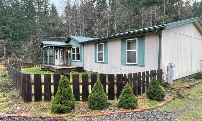 West Hills House | 4BD/2BA Forest Retreat with Garden in Silverdale, WA with Full Chefs Kitchen