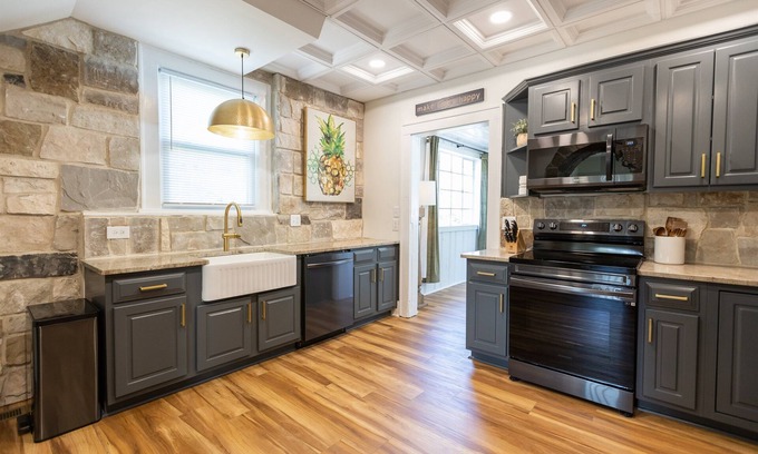 Rock Hill House | 4Bd/3Bth Home PLUS Independent Studio | Sleeps 12